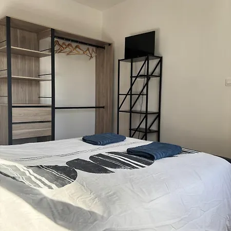 Grand 8 Personnes, Terrasse, Confort, Babyfoot * Vivonne